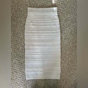 Aritzia Babaton Bodycon Tube Skirt in White Size XXS